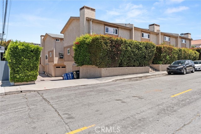 2701 Voorhees Avenue, Redondo Beach, California 90278, 2 Bedrooms Bedrooms, ,1 BathroomBathrooms,Residential,Sold,Voorhees,SB24129806