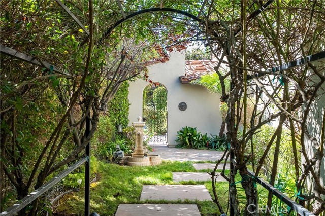 Detail Gallery Image 44 of 47 For 24909 Ironwood Dr, Valencia,  CA 91355 - 4 Beds | 4 Baths