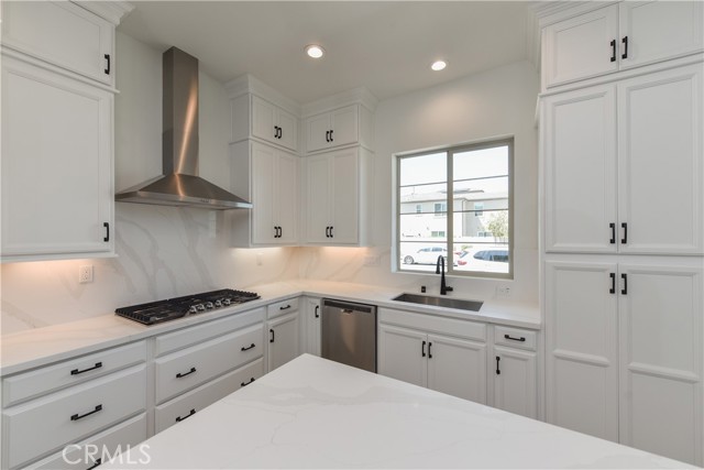 Detail Gallery Image 12 of 39 For 162 Pattern, Irvine,  CA 92618 - 4 Beds | 3 Baths