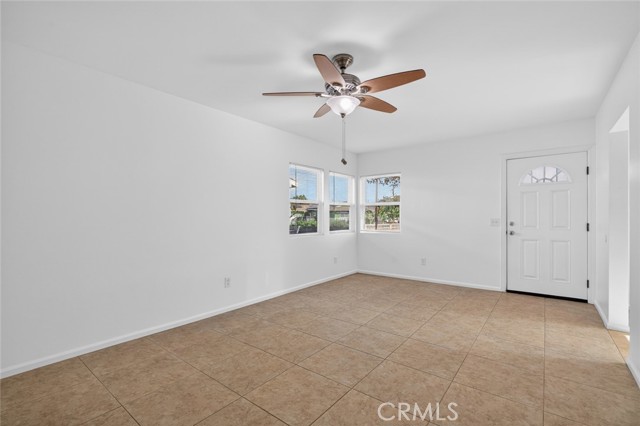 Detail Gallery Image 2 of 13 For 1129 N Briarwood St, Anaheim,  CA 92805 - 2 Beds | 1 Baths