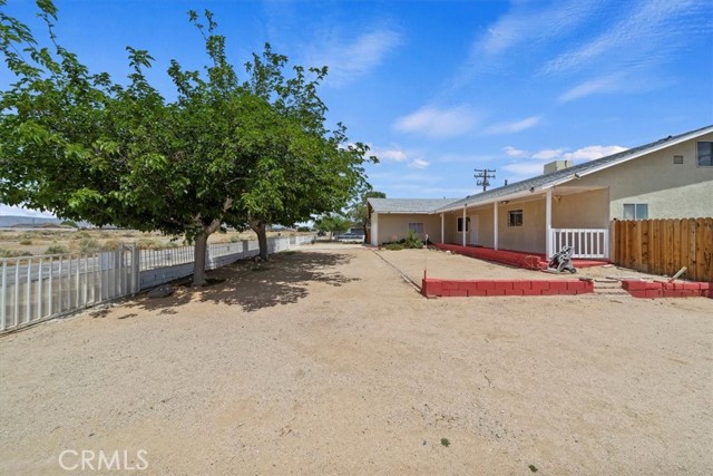 Detail Gallery Image 11 of 49 For 20548 Neuralia Rd, California City,  CA 93505 - 3 Beds | 2 Baths