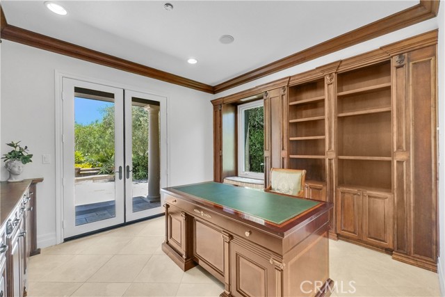 25 Village Way, Irvine CA: https://media.crmls.org/medias/2c77d8f7-ca5a-4b9d-a56c-7830e88974a7.jpg