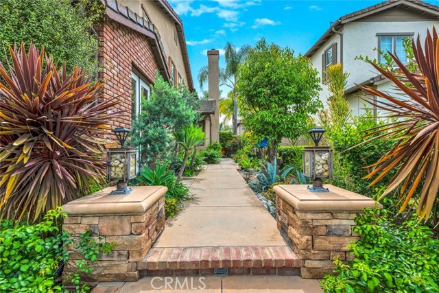 Detail Gallery Image 4 of 29 For 507 Celestial Pt, Tustin,  CA 92782 - 5 Beds | 4/1 Baths