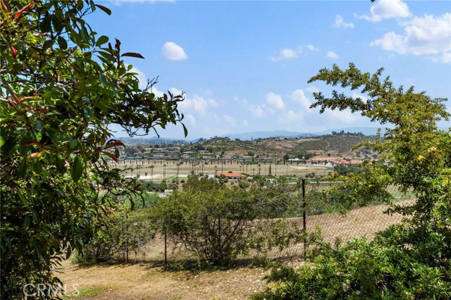 31396 Lake Vista Circle, Bonsall CA: https://media.crmls.org/medias/2c782cc0-5216-44a7-a672-0f97c92e1050.jpg