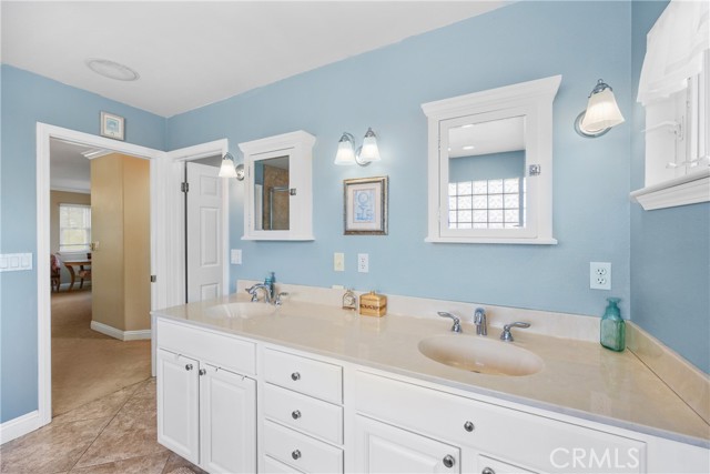Detail Gallery Image 19 of 22 For 4344 Josie Ave, Lakewood,  CA 90713 - 5 Beds | 3 Baths