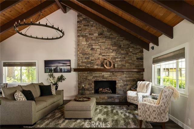 27843 Peninsula N Drive, Lake Arrowhead CA: https://media.crmls.org/medias/2c78e017-d974-4b1f-906e-9da12b98e9e4.jpg