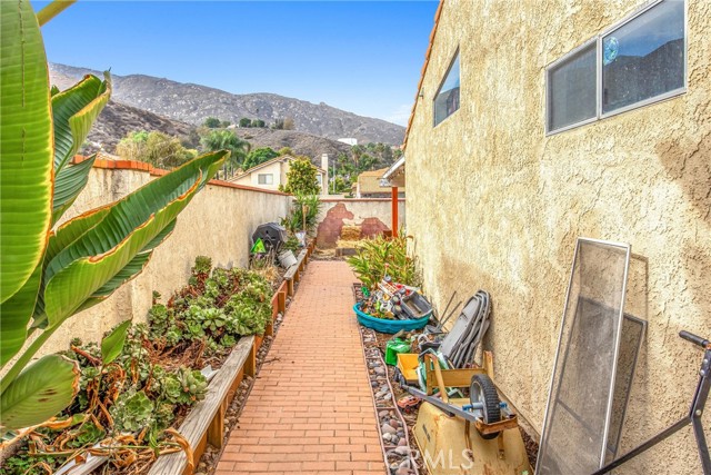 Detail Gallery Image 31 of 33 For 2201 Canyon, Colton,  CA 92324 - 3 Beds | 2 Baths