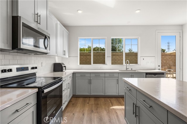 Detail Gallery Image 13 of 45 For 2681 E Towhee Street, Ontario,  CA 91761 - 5 Beds | 3 Baths