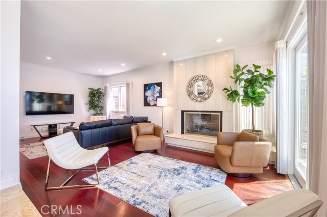 3372 Venture Drive, Huntington Beach CA: https://media.crmls.org/medias/2c7a8396-0e00-46e5-b804-ae19075e188c.jpg