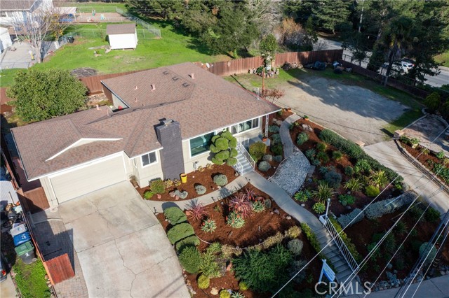 8 Kralj Drive, Watsonville, California 95076, ,Residential Income,For Sale,8 Kralj Drive,CRIV25010825