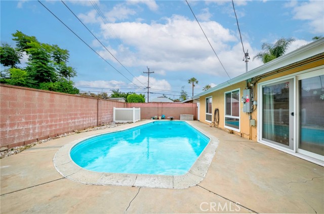 710 N Modena Street, Anaheim CA: https://media.crmls.org/medias/2c7b45a3-b580-4a74-97d4-8601bde6e55d.jpg