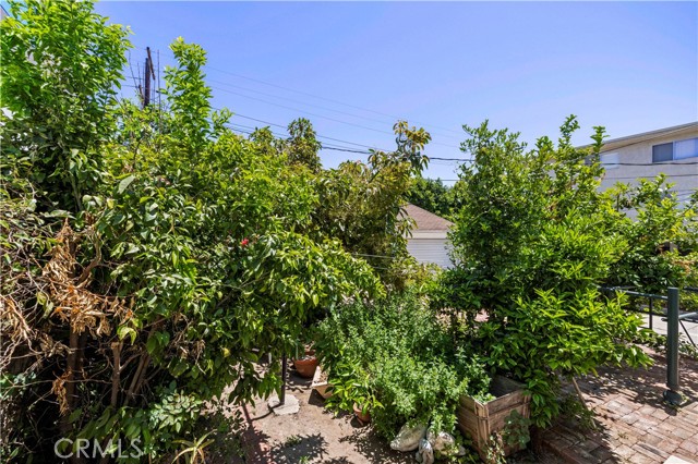4180 Tujunga Avenue, Studio City CA: https://media.crmls.org/medias/2c7bba09-2ebd-47ee-b183-c9cb418b893a.jpg
