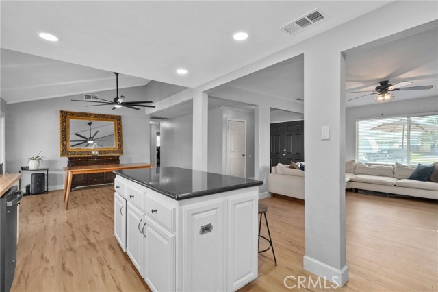 Detail Gallery Image 7 of 26 For 2258 N. Arrowhead, Rialto,  CA 92377 - 3 Beds | 2 Baths