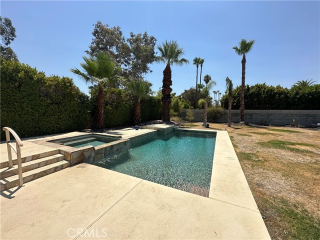 1834 N Hidalgo Way, Palm Springs CA: https://media.crmls.org/medias/2c7d401f-0426-4ed0-b6f3-6eb8d0460bd1.jpg