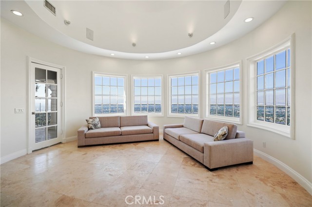 13320 Mulholland Drive, Beverly Hills CA: https://media.crmls.org/medias/2c7ddb44-0d67-4115-a21e-0021d79c107b.jpg