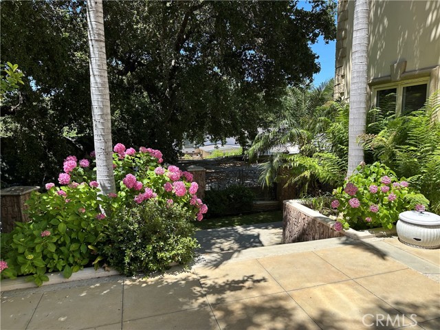 Detail Gallery Image 41 of 44 For 4377 Saltillo St, Woodland Hills,  CA 91364 - 5 Beds | 4 Baths