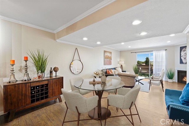 Detail Gallery Image 1 of 1 For 1355 Loma Ave #303,  Long Beach,  CA 90804 - 2 Beds | 2/1 Baths