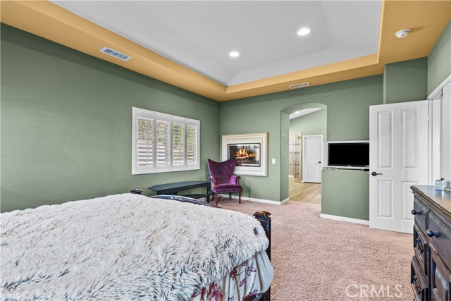 15355 Michael Crest Drive, Canyon Country CA: https://media.crmls.org/medias/2c7e94aa-4e2e-49e2-9135-7e0b000a2dda.jpg