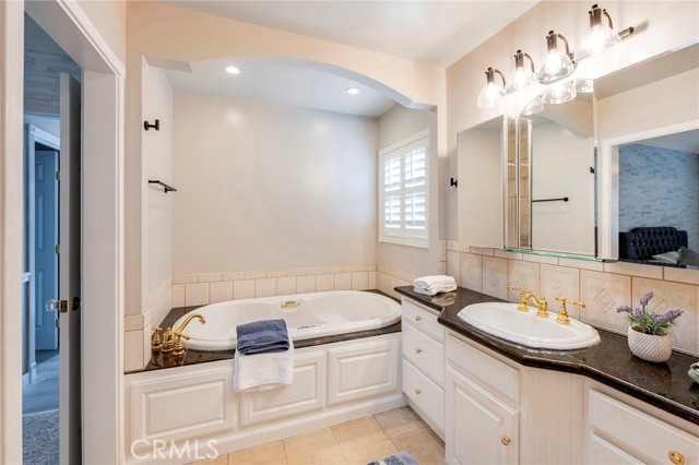 Detail Gallery Image 23 of 44 For 6034 Pepperwood, Lakewood,  CA 90712 - 3 Beds | 2 Baths