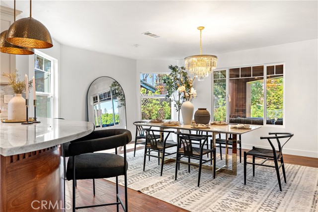 229 S Kingsley Drive, Los Angeles CA: https://media.crmls.org/medias/2c7f660d-e2fe-46d2-818e-21f6863e8df2.jpg