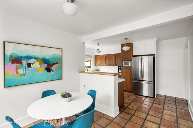 661 Grand Avenue, Long Beach CA: https://media.crmls.org/medias/2c7f8482-87f7-442e-be3b-921367fb927a.jpg