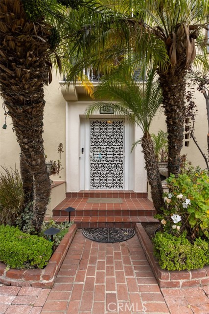 Detail Gallery Image 2 of 62 For 4420 Myrtle Ave, Long Beach,  CA 90807 - 4 Beds | 3/1 Baths