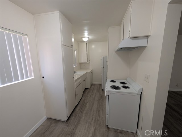 2120 Carmona Avenue, Los Angeles CA: https://media.crmls.org/medias/2c80167b-8692-45da-bf51-d241e6f7ad99.jpg