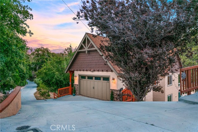 Detail Gallery Image 3 of 42 For 781 Brentwood Dr, Lake Arrowhead,  CA 92352 - 5 Beds | 3/1 Baths