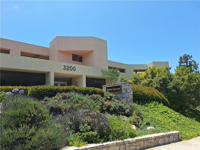 Detail Gallery Image 2 of 19 For 3200 La Rotonda Dr #511,  Rancho Palos Verdes,  CA 90275 - 2 Beds | 2 Baths