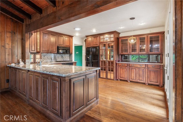 2322 W 156th Street, Gardena CA: https://media.crmls.org/medias/2c82413f-b05a-498e-ab5f-f7d2a3e317b4.jpg