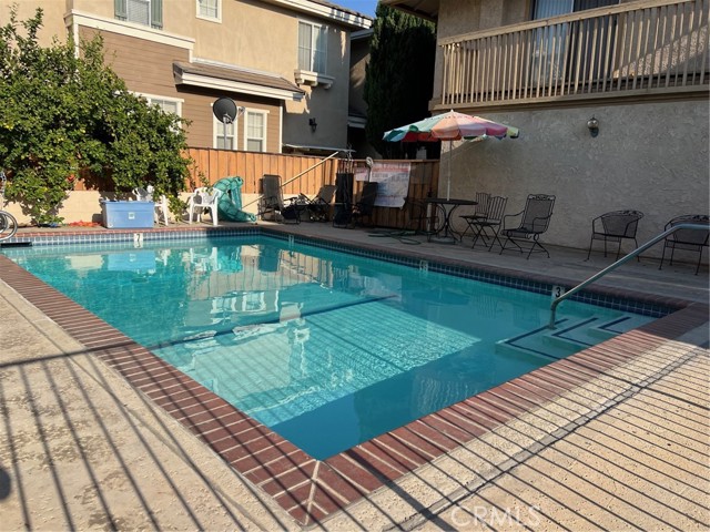 735 Arcadia Avenue, Arcadia CA: https://media.crmls.org/medias/2c82a1d4-7881-4f06-9c89-6753354aad78.jpg