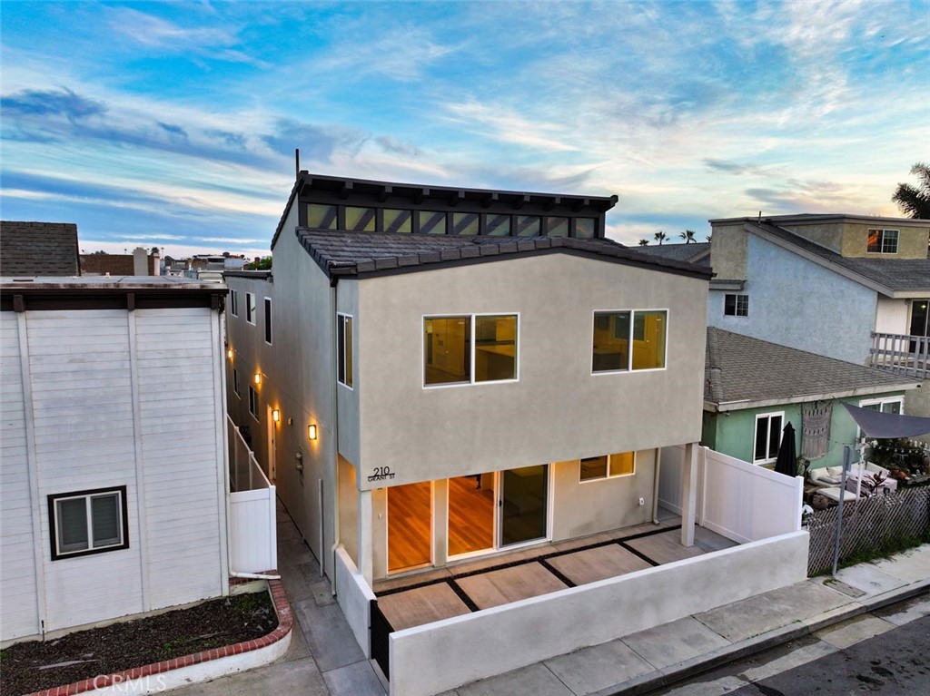 2c832a17 F752 4dc7 998a Fce704c92a91