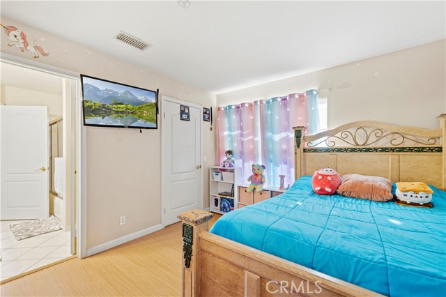 Detail Gallery Image 26 of 41 For 17745 Sidwell St, Granada Hills,  CA 91344 - 4 Beds | 4 Baths