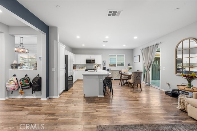 Detail Gallery Image 12 of 54 For 3558 Mt San Gorgonia Ave, Rosamond,  CA 93560 - 4 Beds | 3 Baths