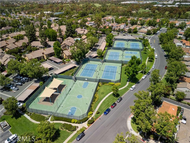 10 Windrow, Irvine CA: https://media.crmls.org/medias/2c83e327-23cb-4ebf-94b6-819645d45ba4.jpg