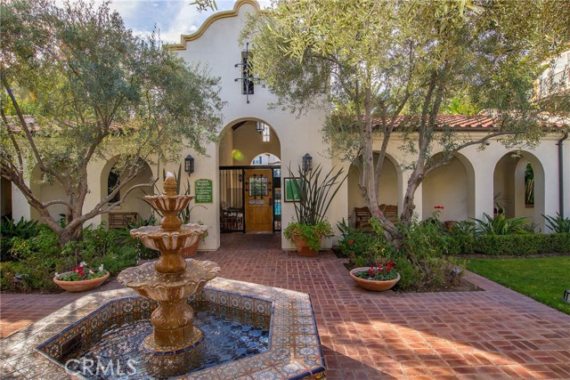 544 S Casita Street, Anaheim CA: https://media.crmls.org/medias/2c83eecb-dbc2-4fad-8139-5110d6cec9d1.jpg
