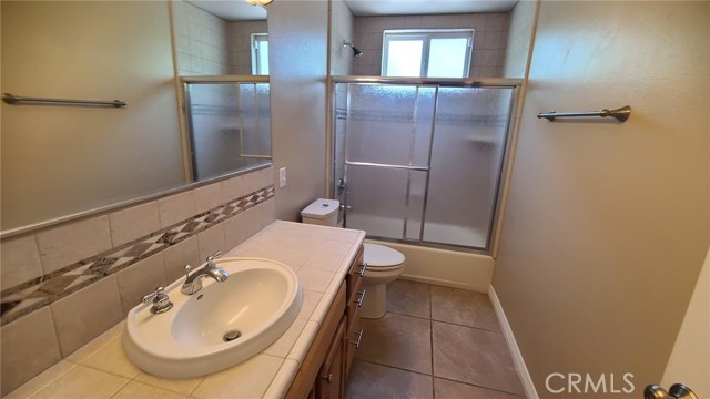 Detail Gallery Image 5 of 18 For 44760 Palm Ave, Hemet,  CA 92544 - 3 Beds | 2 Baths