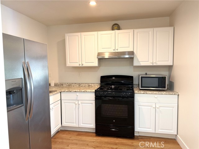 Detail Gallery Image 7 of 13 For 22942 Cass Ave, Woodland Hills,  CA 91364 - 0 Beds | 1 Baths