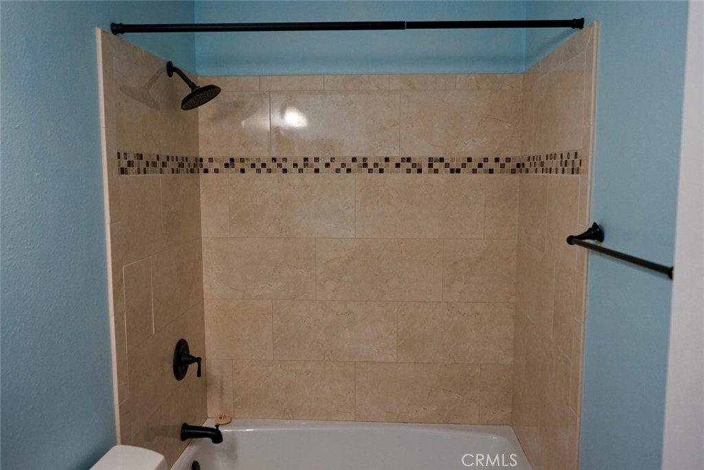https://media.crmls.org/medias/2c8588b0-271f-49fd-bc9a-3bf32cd207d2.jpg?preset=X-Large