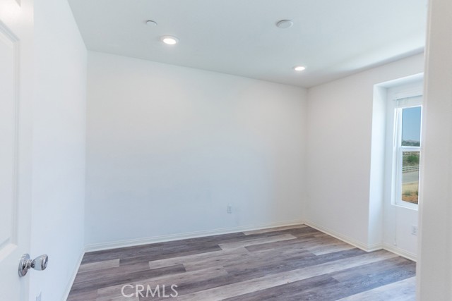 Detail Gallery Image 20 of 64 For 27638 Sawtooth Ln, Canyon Country,  CA 91387 - 3 Beds | 2/1 Baths
