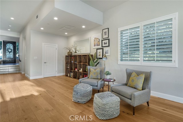 515 Lucia Avenue, Redondo Beach, California 90277, 5 Bedrooms Bedrooms, ,2 BathroomsBathrooms,Residential,Sold,Lucia,SB22045236
