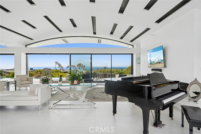 Detail Gallery Image 9 of 62 For 4607 Perham, Corona Del Mar,  CA 92625 - 4 Beds | 6/1 Baths