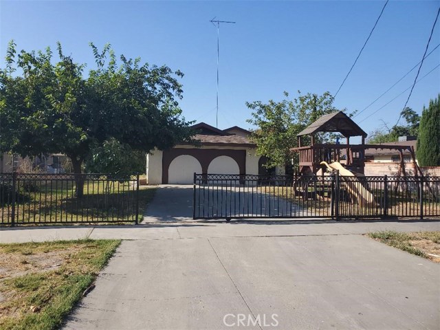 1065 W 11th St, San Bernardino, CA 92411