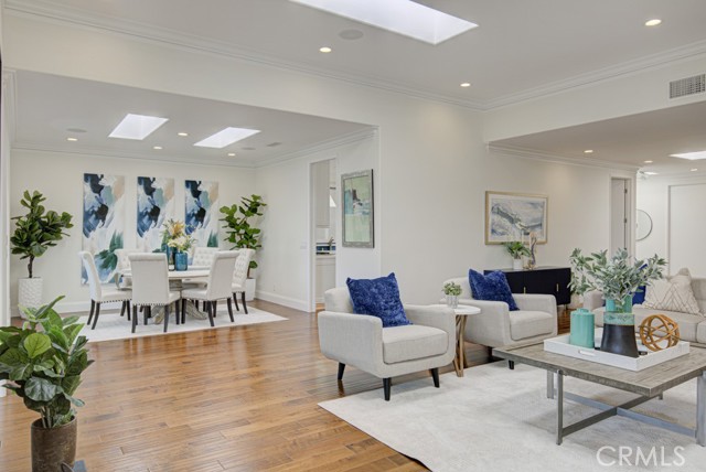5594 Avenida Sosiega W, Laguna Woods CA: https://media.crmls.org/medias/2c8869b5-6b20-4a45-9e40-a97ba8e1282b.jpg