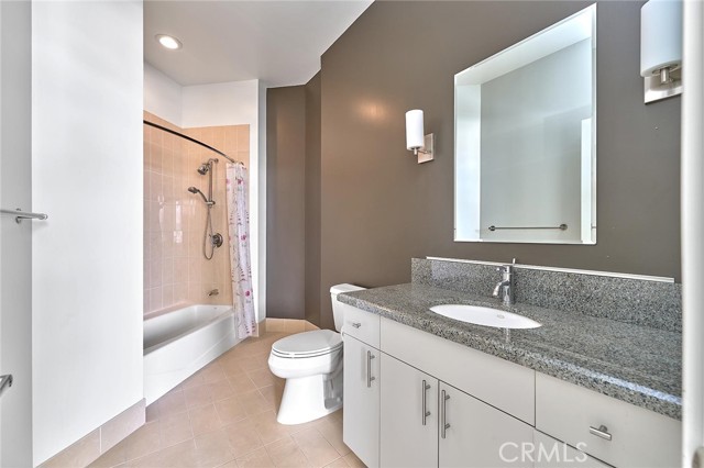 Detail Gallery Image 6 of 27 For 3810 Wilshire #1904,  Los Angeles,  CA 90010 - 2 Beds | 2 Baths