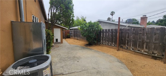 5853 Keokuk Avenue, Woodland Hills CA: https://media.crmls.org/medias/2c89c36e-5b2c-480f-bc04-6853d5646bc1.jpg