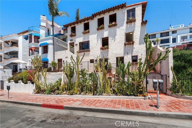 606 Avenida Victoria, San Clemente CA: https://media.crmls.org/medias/2c8a9060-3917-48c8-891d-e8b0214fcd27.jpg
