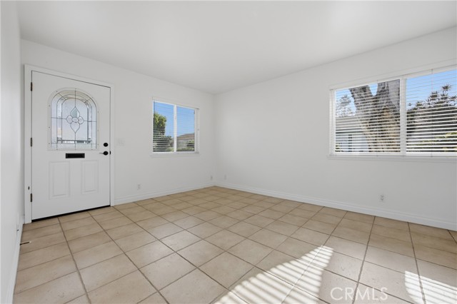 Detail Gallery Image 6 of 35 For 10220 Holburn, Huntington Beach,  CA 92646 - 1 Beds | 1 Baths