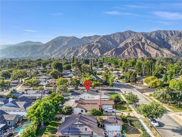 1035 Medford Road, Pasadena CA: https://media.crmls.org/medias/2c8bfb7b-9c19-4a21-a749-da6e6e93bd7e.jpg