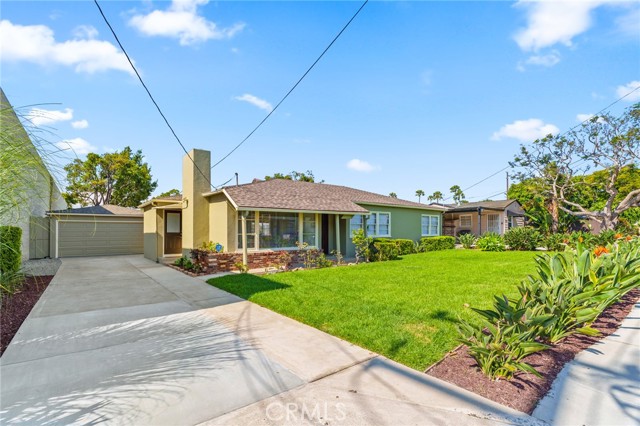 Detail Gallery Image 1 of 27 For 1026 W 18th Street, Costa Mesa,  CA 92627 - 3 Beds | 1 Baths